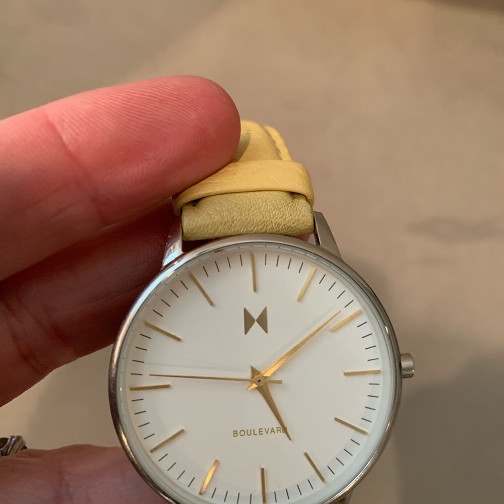 Watch - Picture 3 of 7